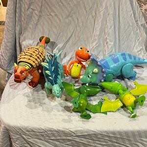 Vibrant Dinosaur Action Figure Set of 6